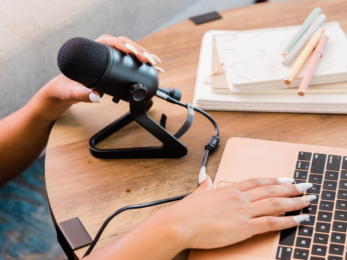 7 podcasts to level up your knowledge as an aesthetic practitioner