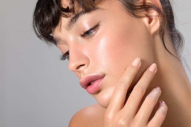 Dry Skin? Here’s 10 Cream Cosmetics for a Dewy Skin Finish This Winter